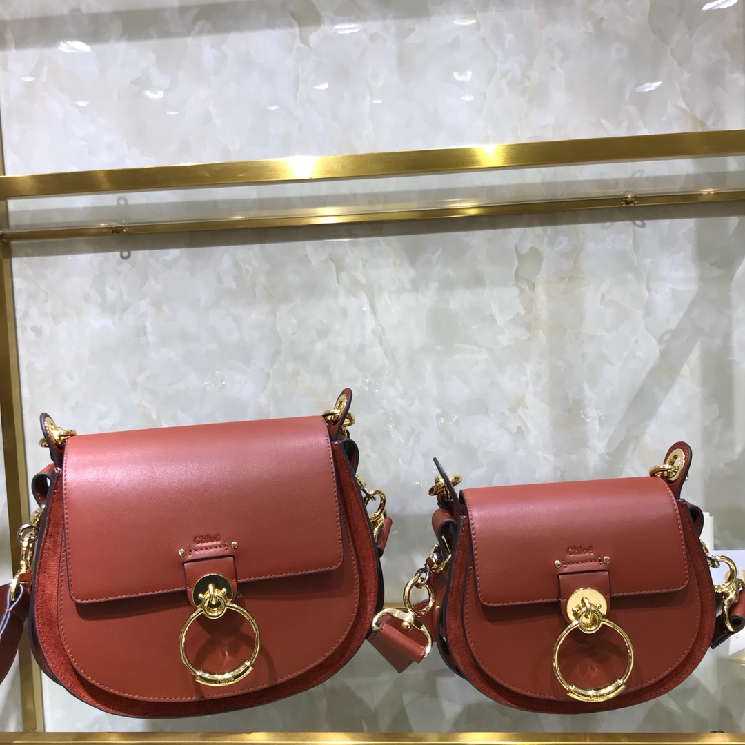 Chloe Big Tess Shoulder Bag In Bordeaux Shiny Calfskin Leather